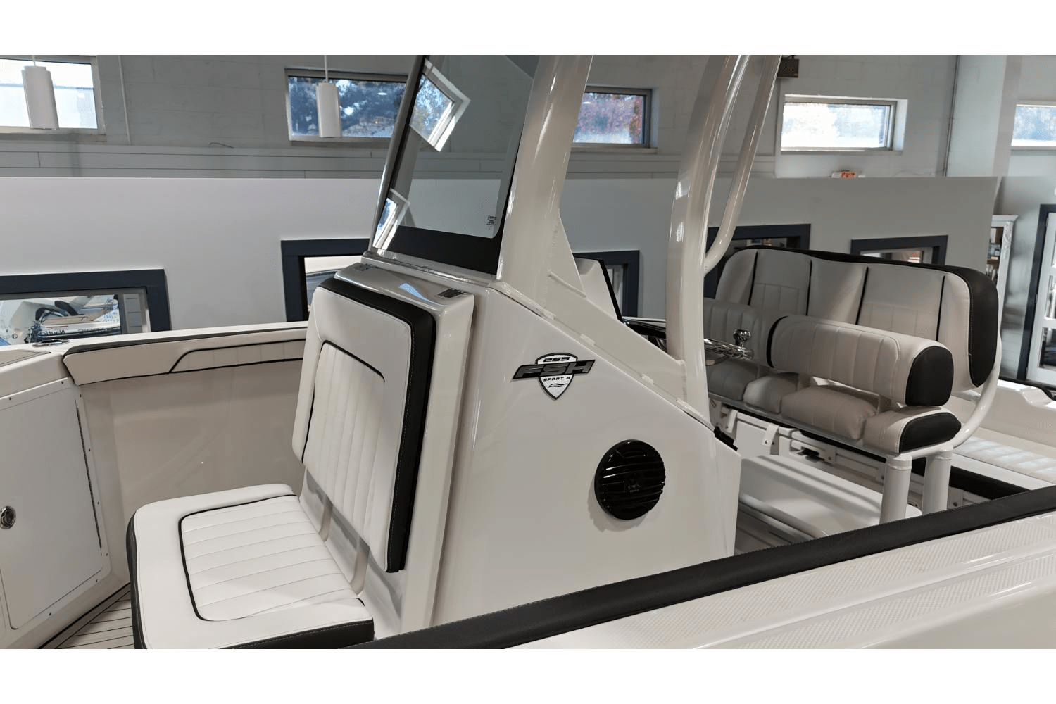 Slide: The Image of Yamaha 255 FSH Sport H 2025 - 19