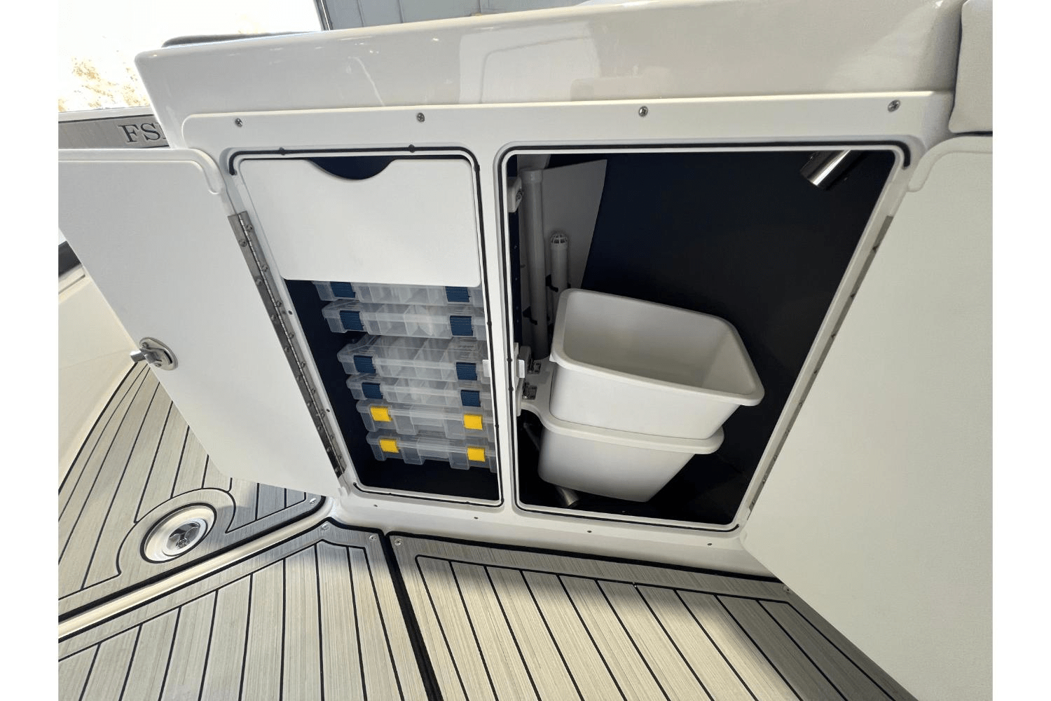 Slide: The Image of Yamaha 255 FSH Sport H 2025 - 24