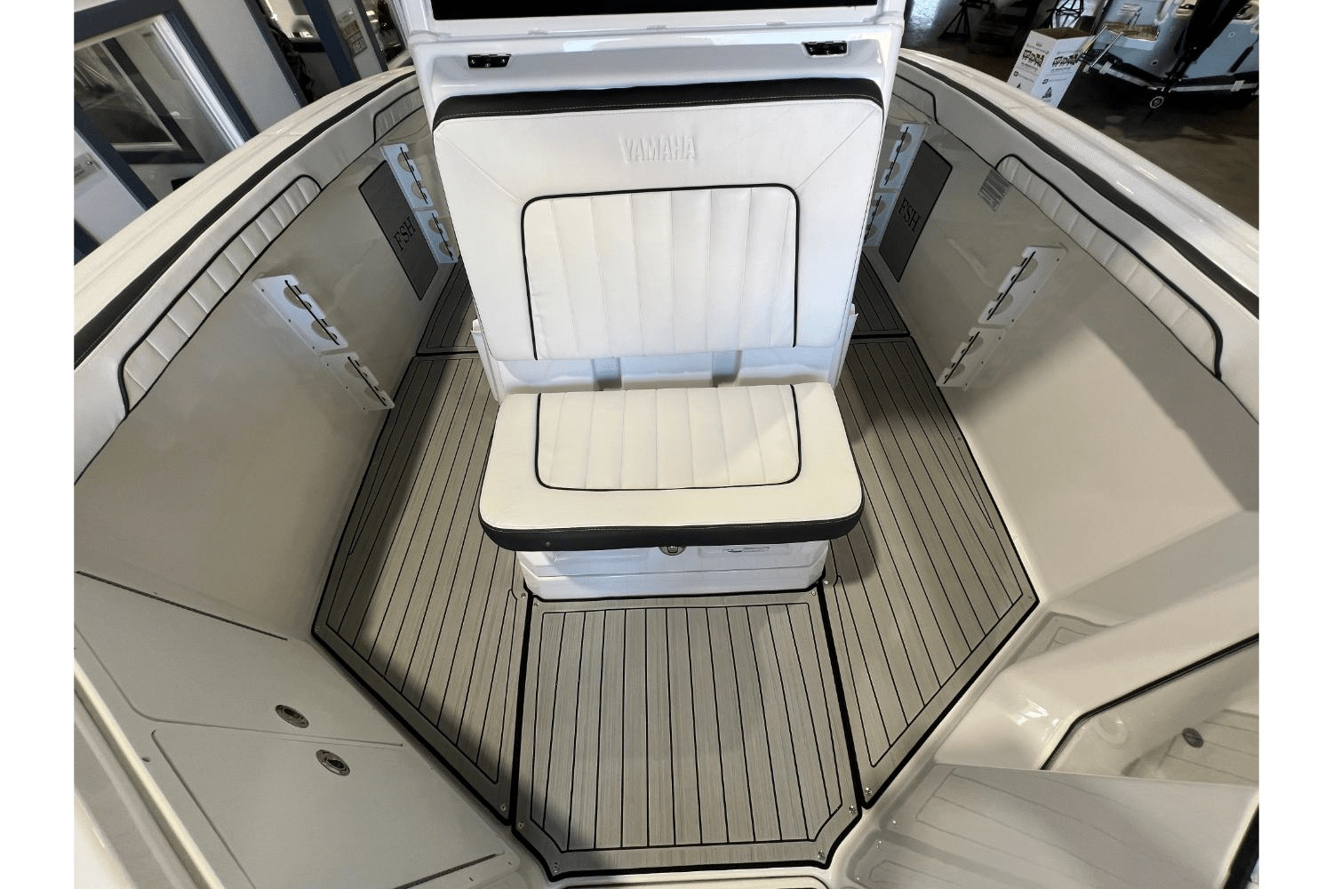 Slide: The Image of Yamaha 255 FSH Sport H 2025 - 25