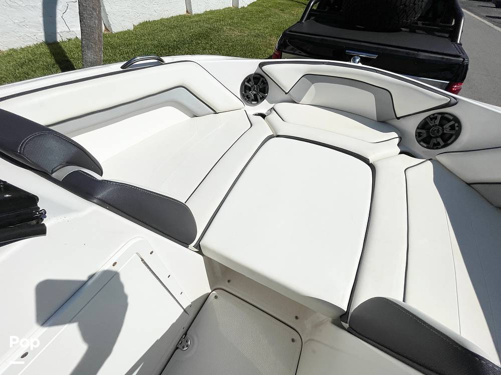 Slide: The Image of Bow Seating - 14344550