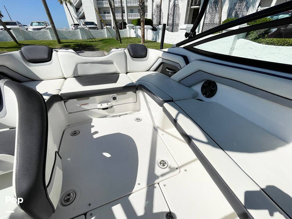 Slide: The Image of Bow Seating - 14344556