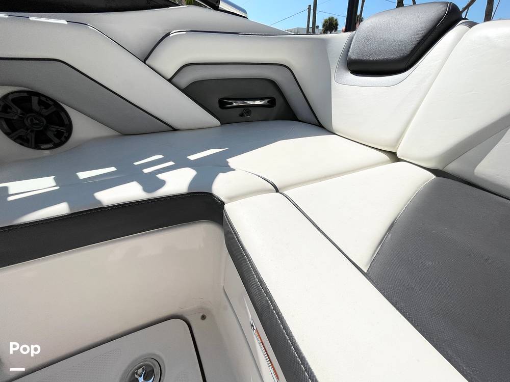 Slide: The Image of Cockpit Seating - 14344559