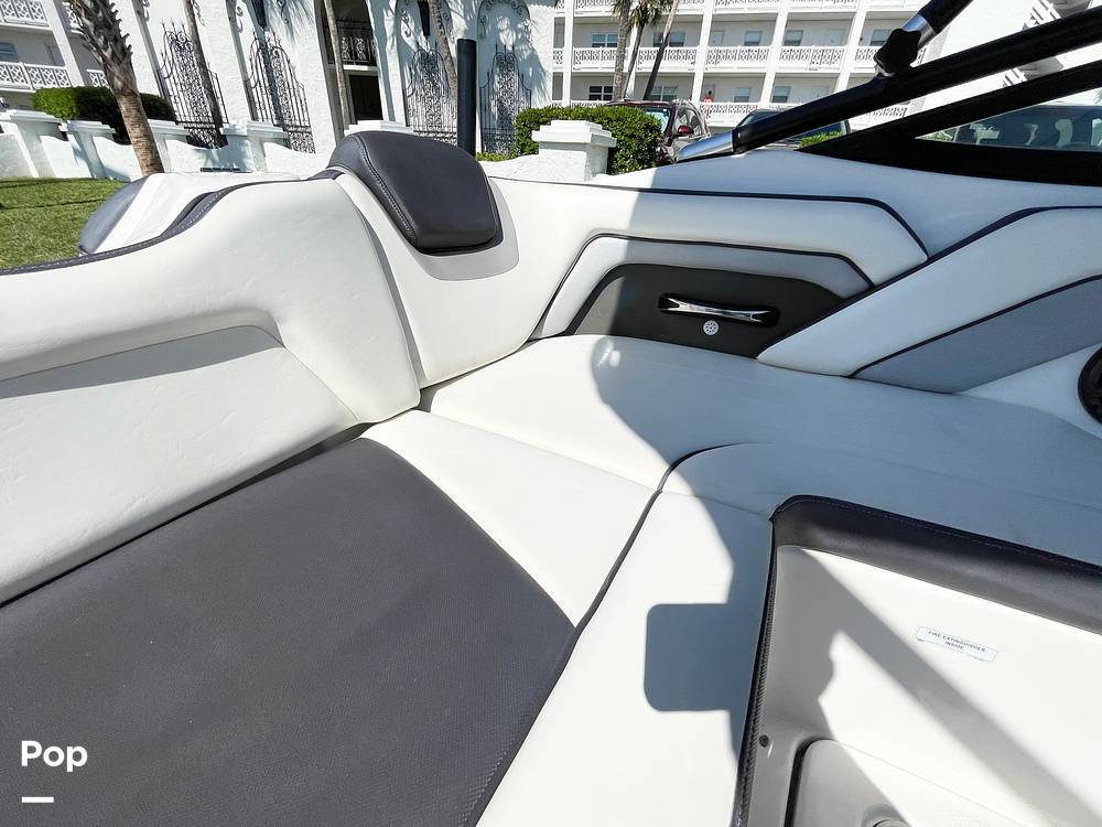 Slide: The Image of Cockpit Seating - 14344561