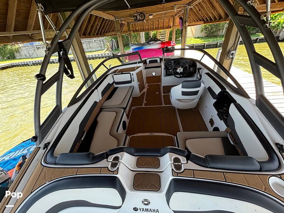 Slide: The Image of Yamaha AR 195 2021 - 15580884