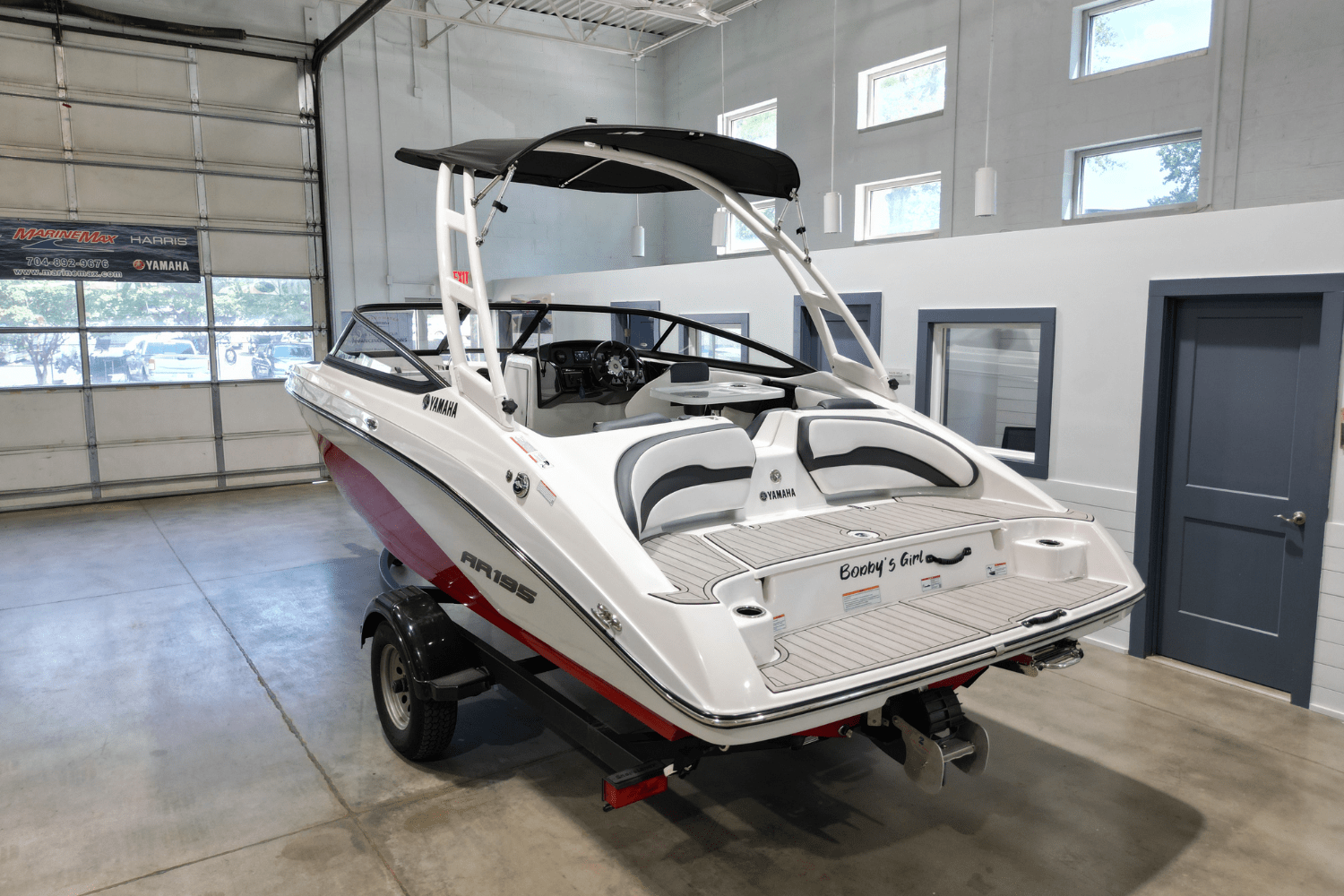 Slide: The Image of Yamaha AR195 2024 - 3