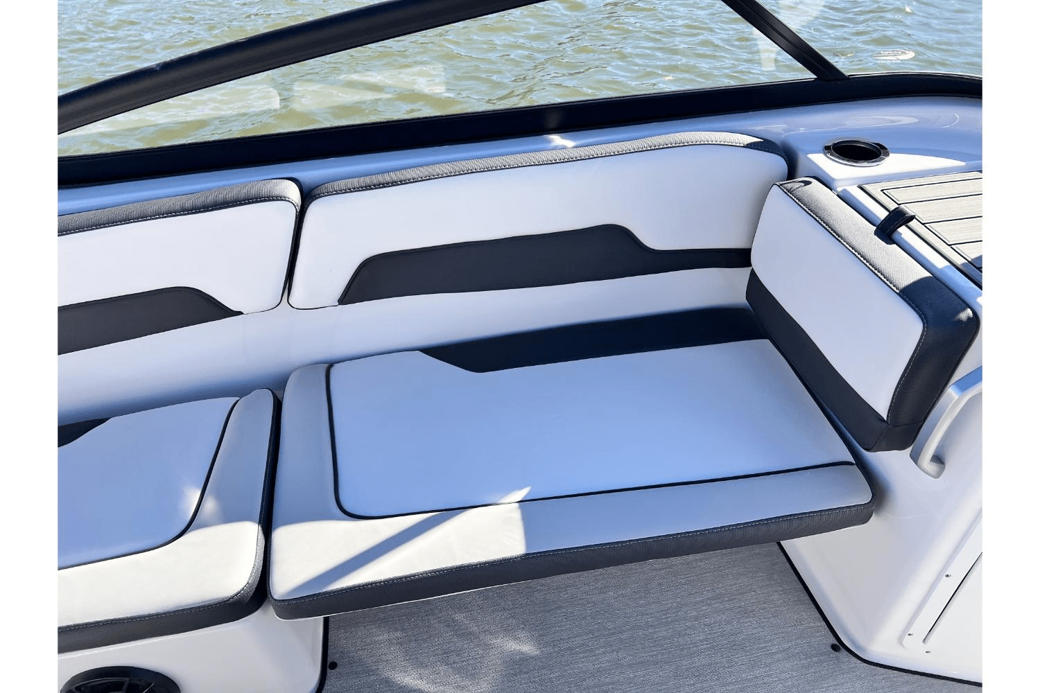 Slide: The Image of Yamaha AR195 2025 - 11