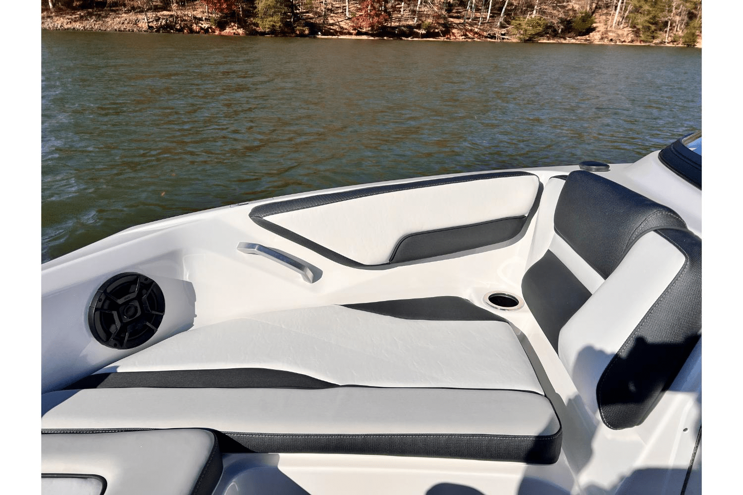 Slide: The Image of Yamaha AR195 2025 - 16