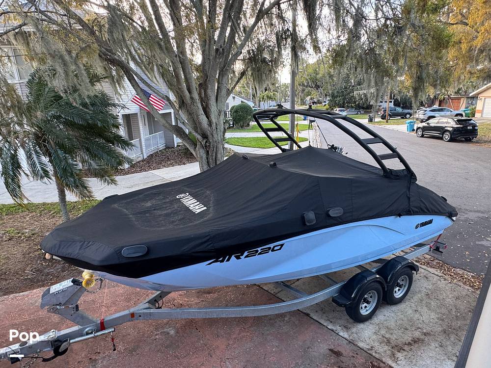 Slide: The Image of Yamaha AR 220 2024 - 15212766