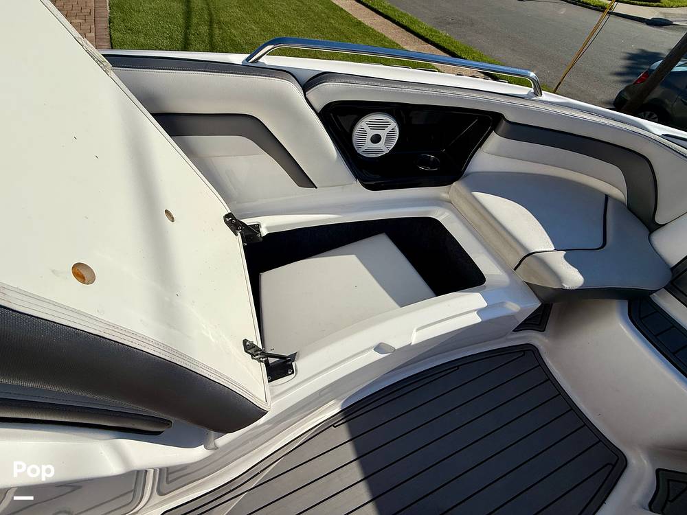 Slide: The Image of Yamaha AR240 2019 - 15678130