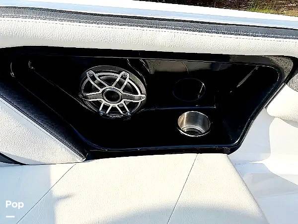 Slide: The Image of Beverage Holders - 15497361