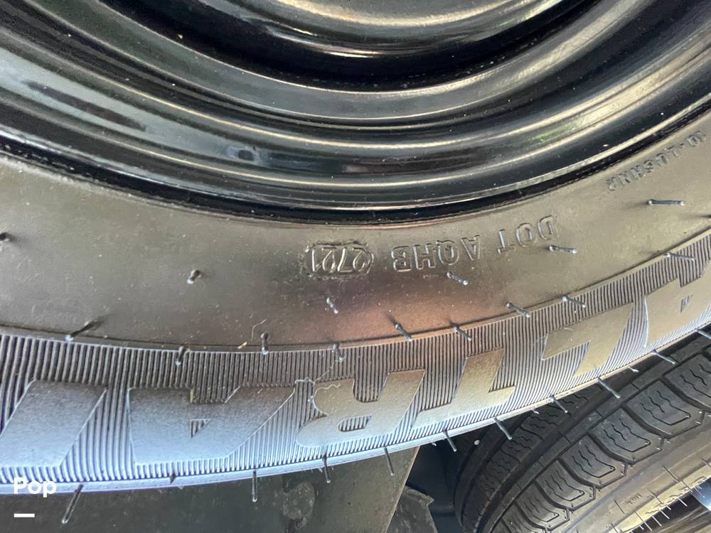 Slide: The Image of Tire Date Code - 13992151