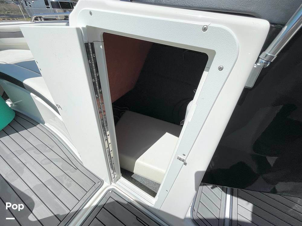 Slide: The Image of Gunnel Compartments - 13992192