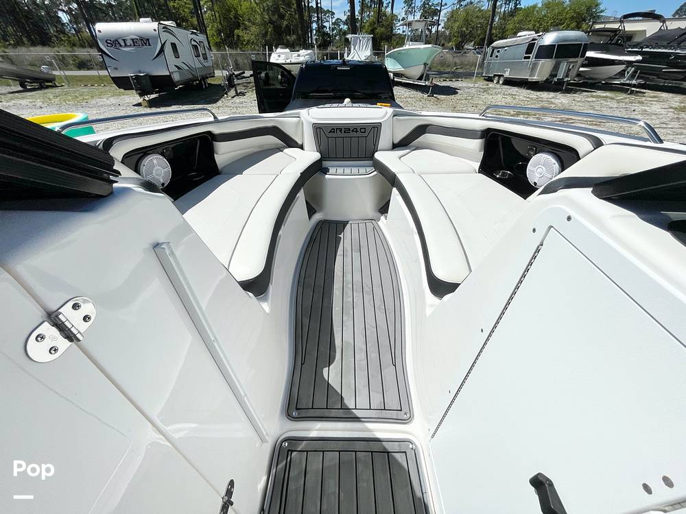 Slide: The Image of Bow Seating - 13992199