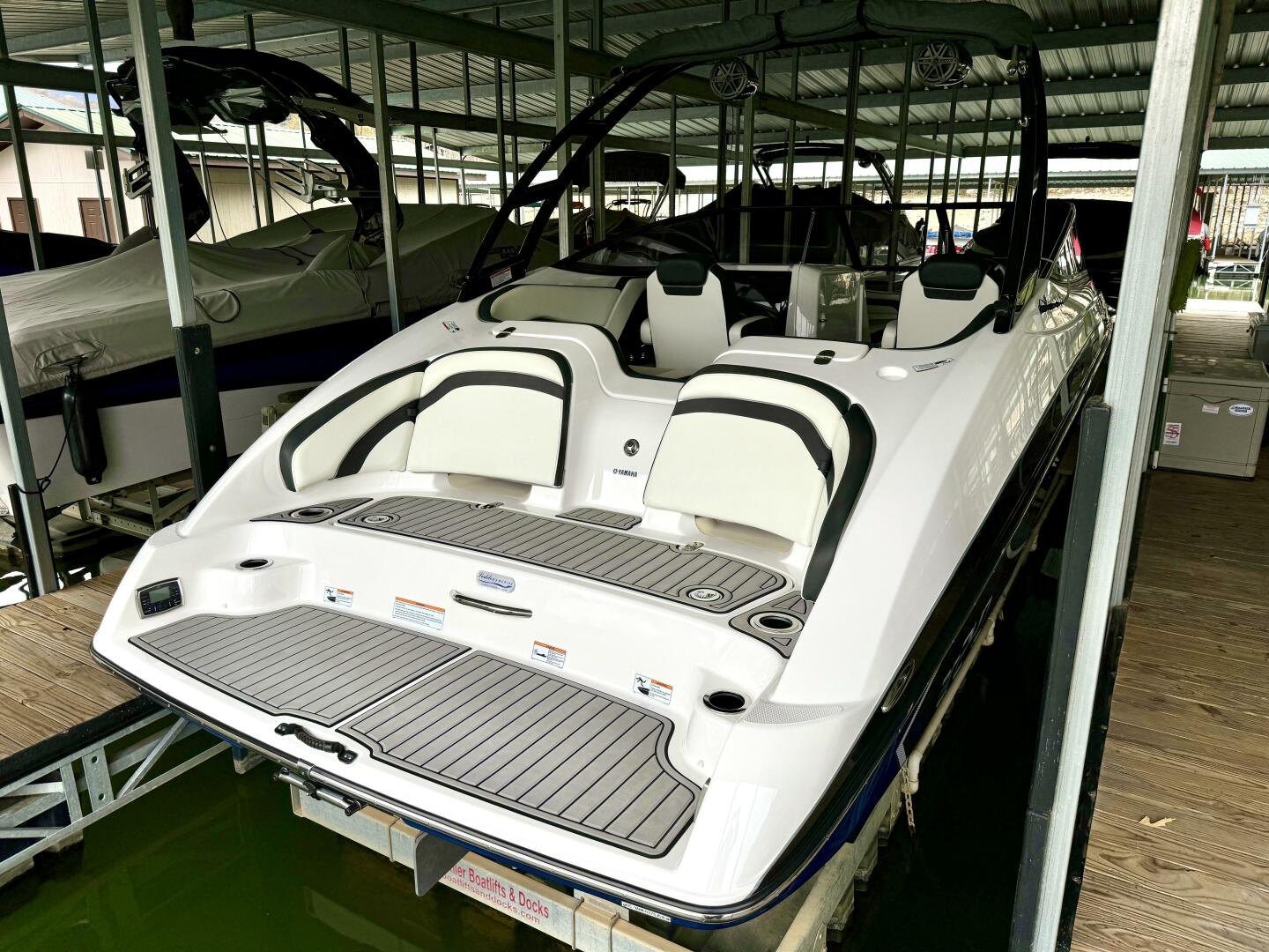 Slide: The Image of Yamaha AR 240 High Output 2016 - 4910822