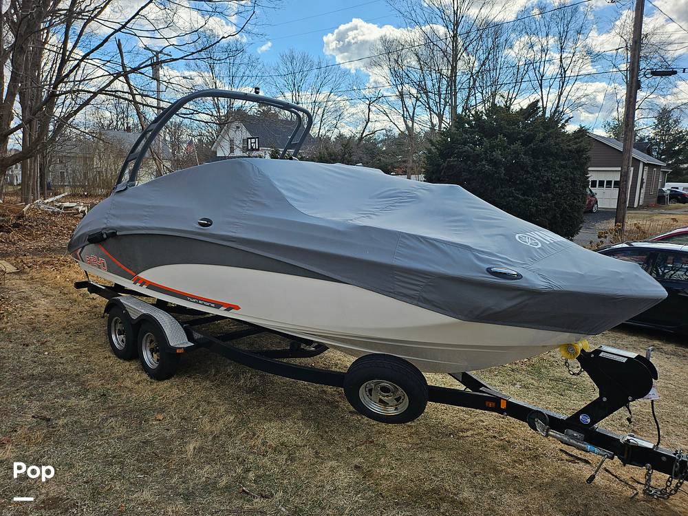 Slide: The Image of Yamaha AR240 HO 2015 - 15219834