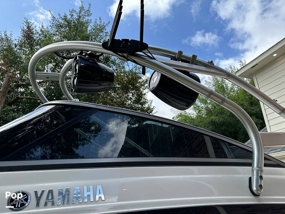 Slide: The Image of Yamaha AR 242 Limited S 2010 - 12757787