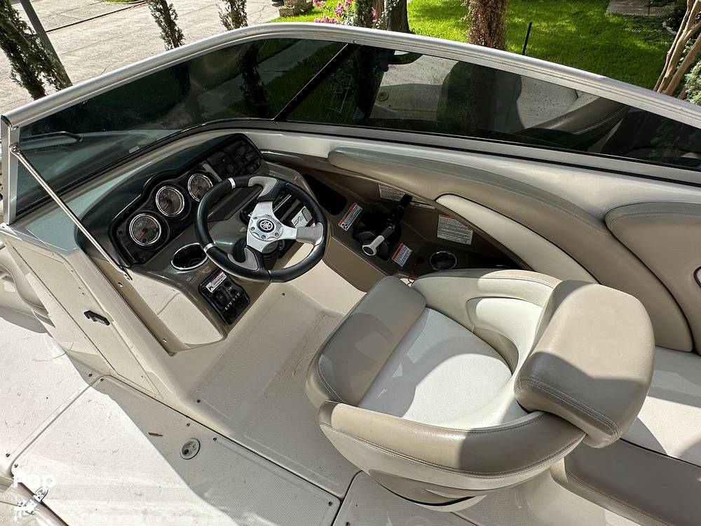 Slide: The Image of Yamaha AR 242 Limited S 2010 - 12757808