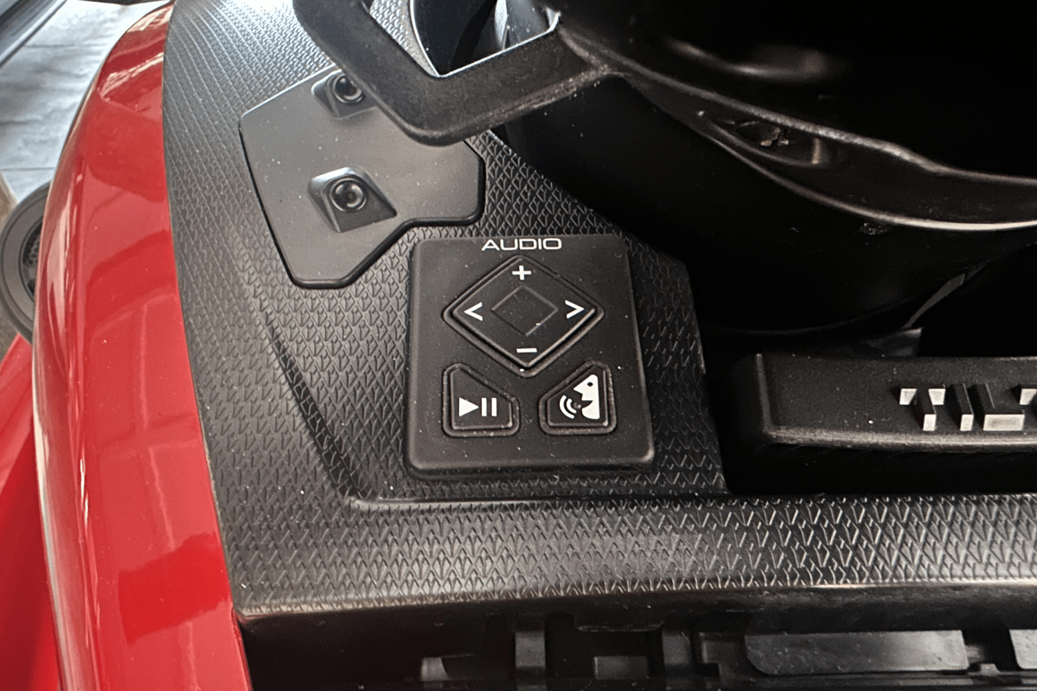 Slide: The Image of Yamaha FX1800B-YB 2023 - 38