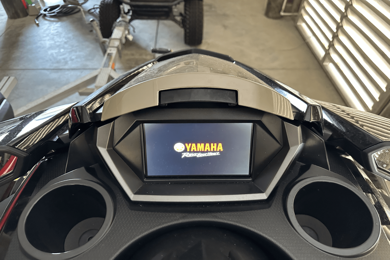 Slide: The Image of Yamaha FX1800B-YB 2023 - 42
