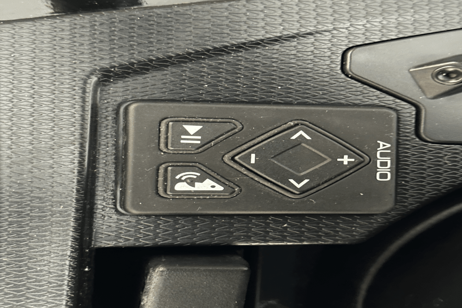 Slide: The Image of Yamaha FX1800B-YB 2023 - 45