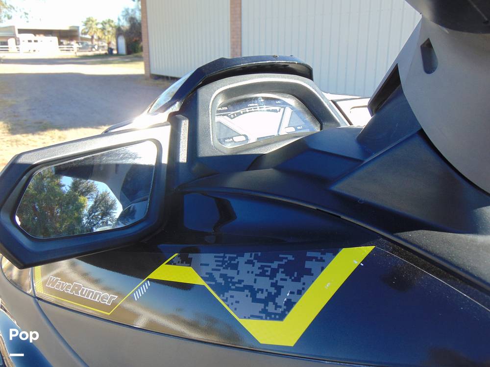 Slide: The Image of Speed And Tachometer - 9651712