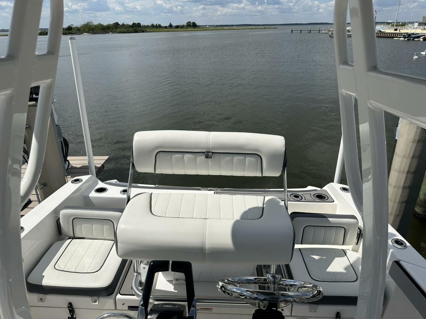 Slide: The Image of Yamaha Boats 210 FSH Sport 2020 - 4577598