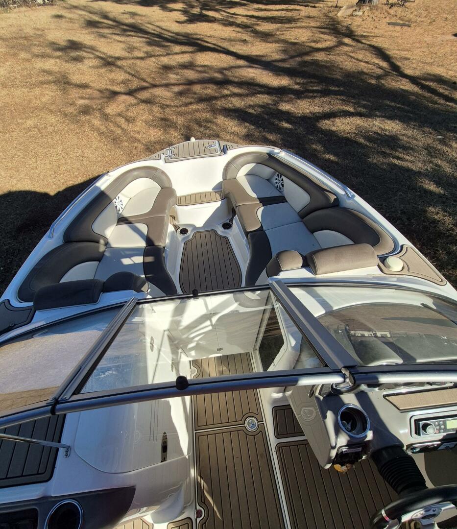 Slide: The Image of Yamaha Boats 242 Limited S 2011 - 4954856
