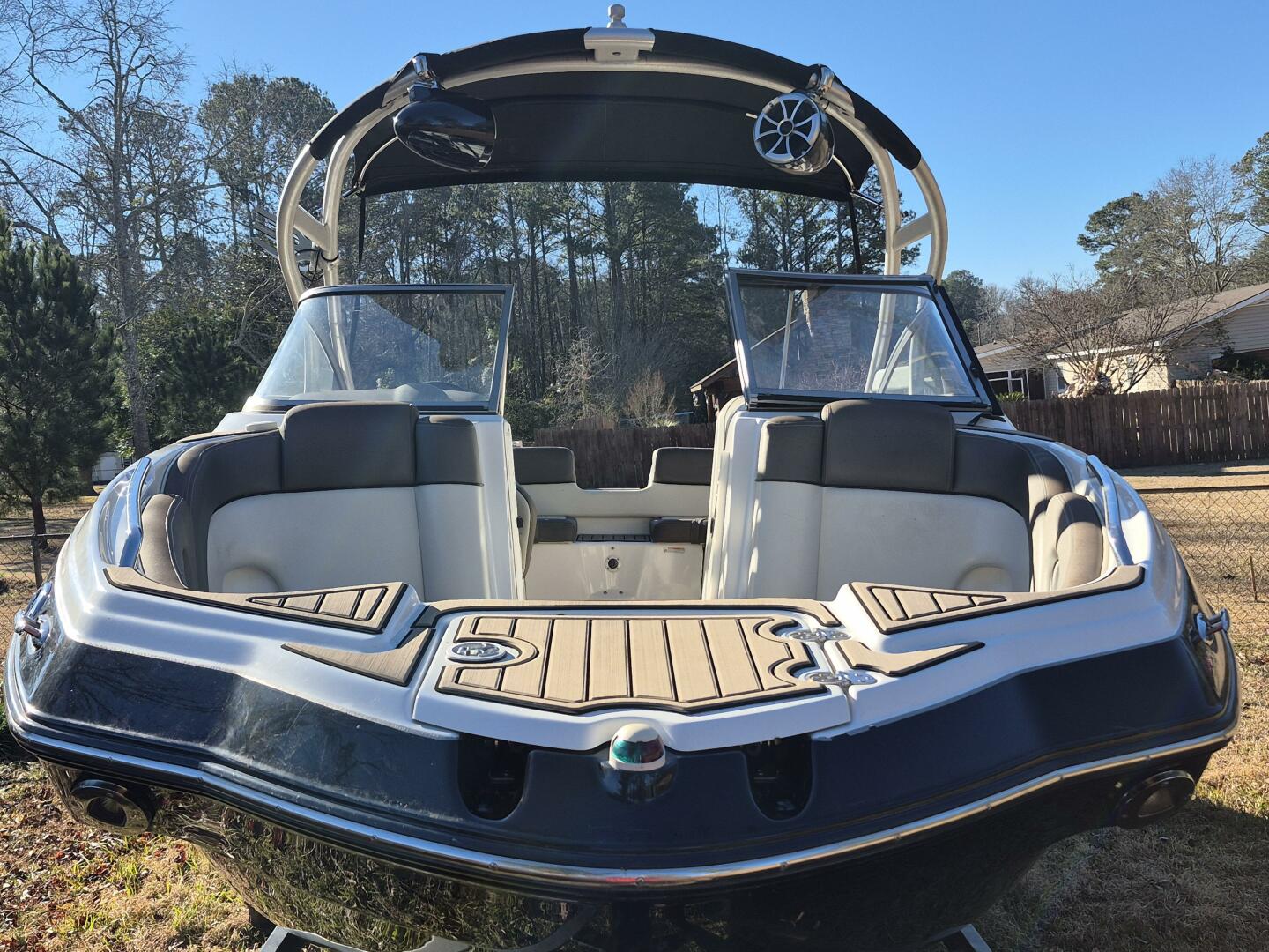 Slide: The Image of Yamaha Boats 242 Limited S 2011 - 4954860