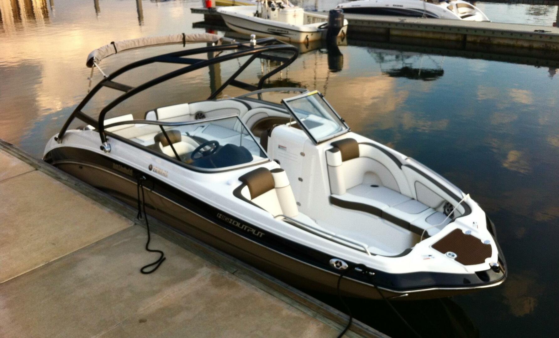 Slide: The Image of Yamaha Boats 242 Limited S 2013 - 5339451