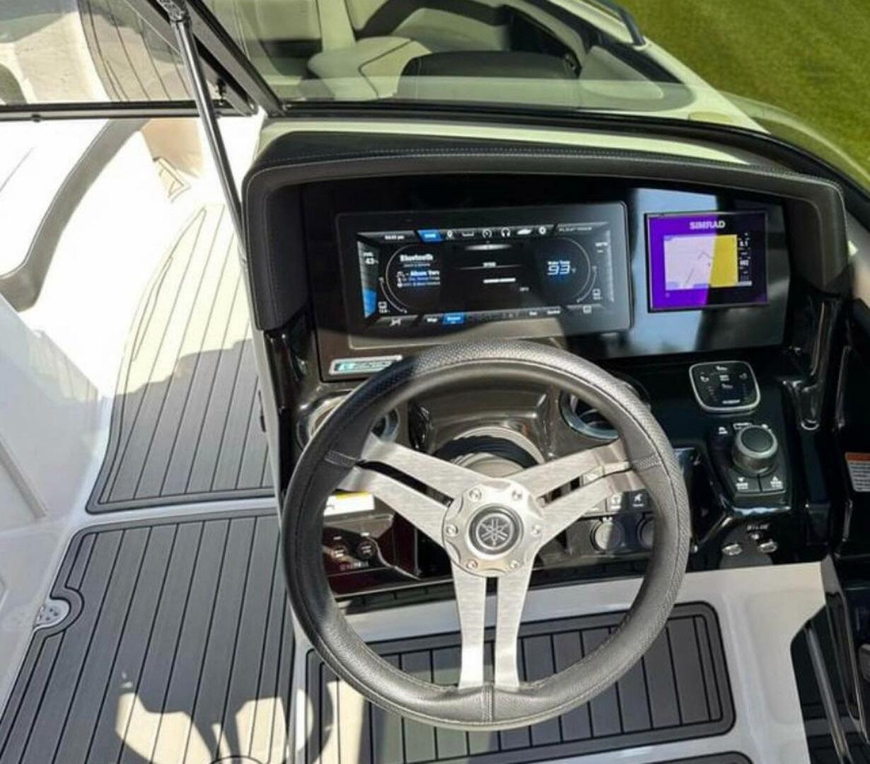 Slide: The Image of Yamaha Boats 242 Limited SE 2019 - 4755837