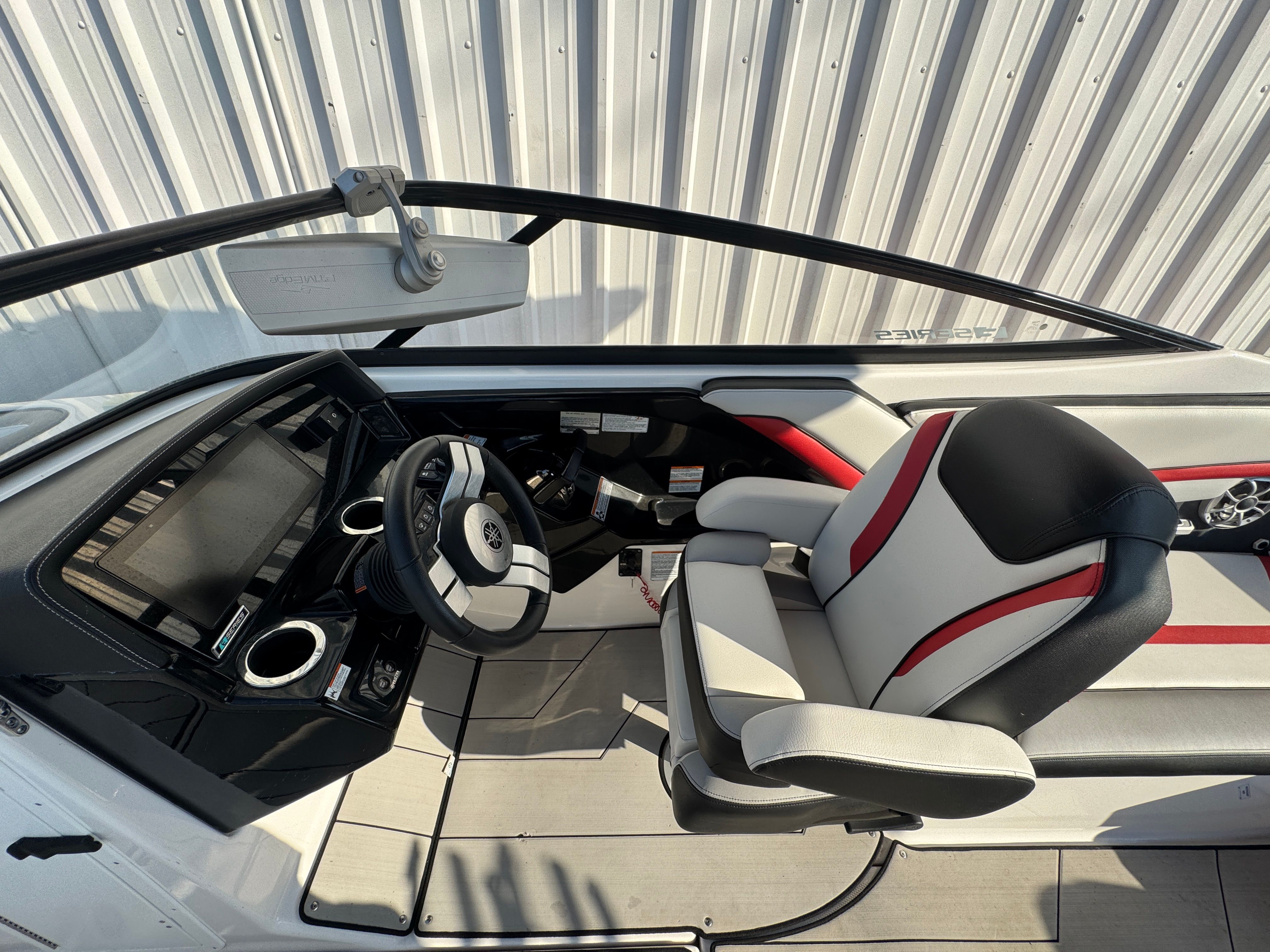 Slide: The Image of 2020 YAMAHA 242 XE - Image 14 - 14