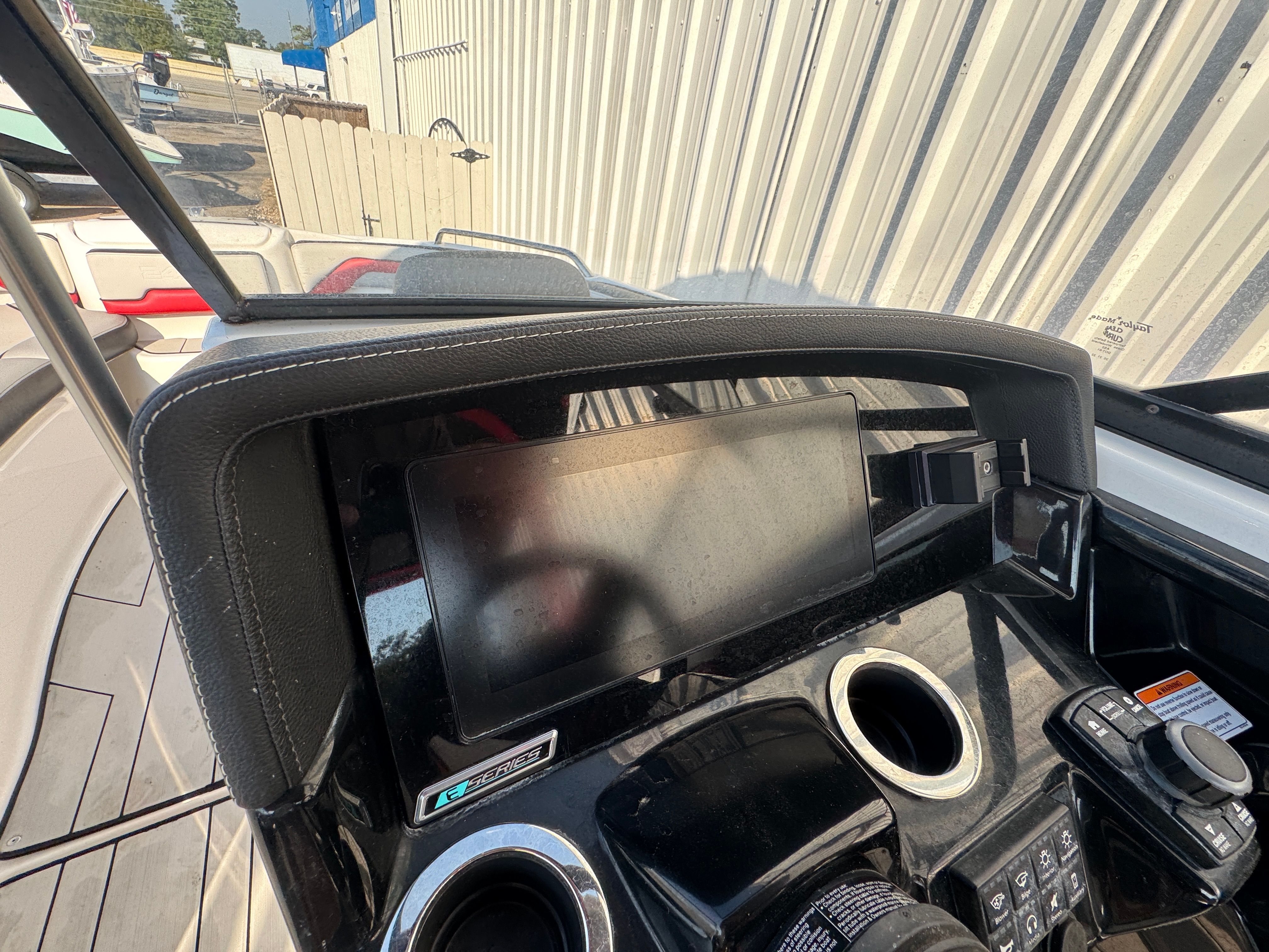 Slide: The Image of 2020 YAMAHA 242 XE - Image 16 - 16