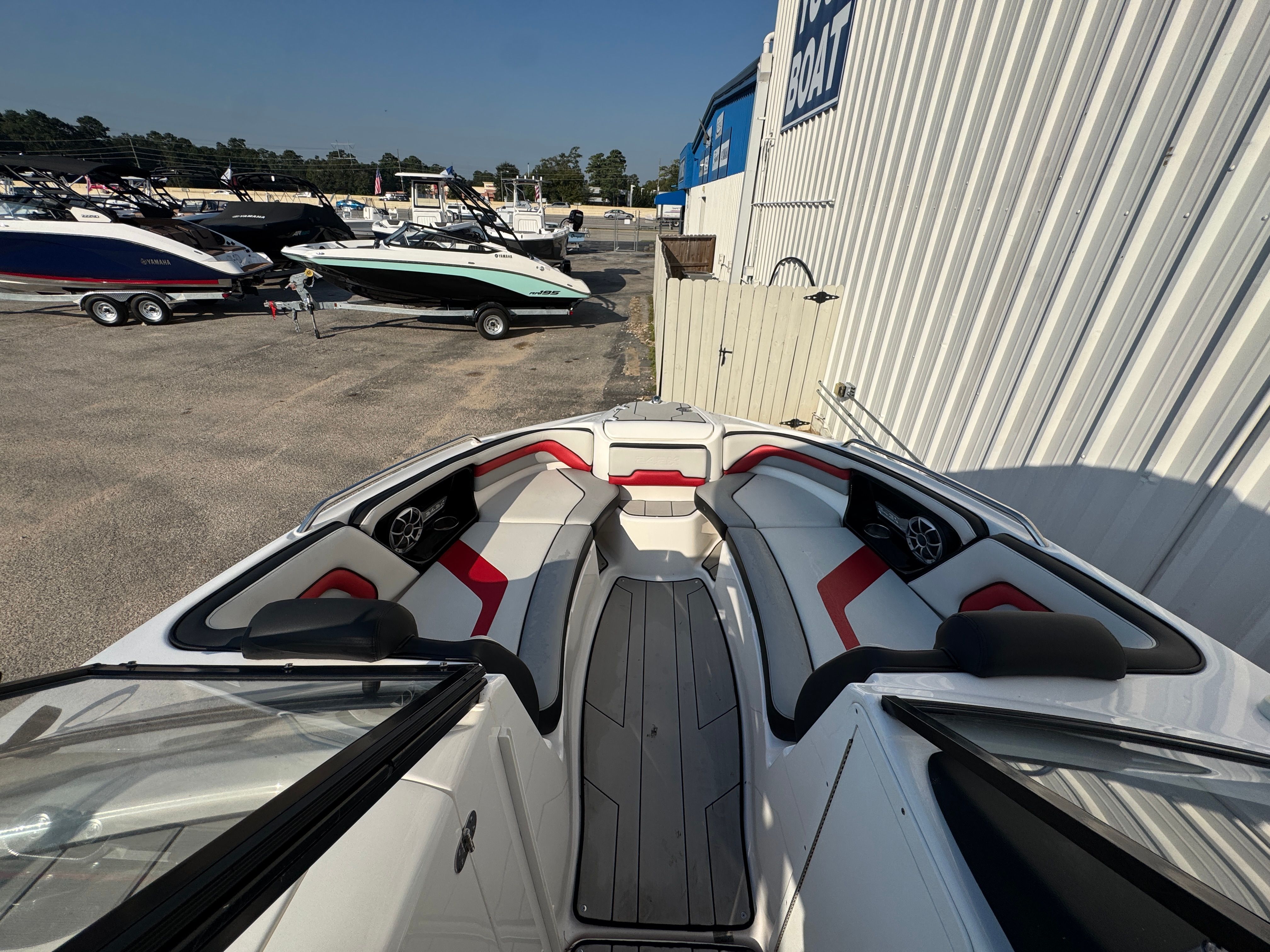Slide: The Image of 2020 YAMAHA 242 XE - Image 19 - 19