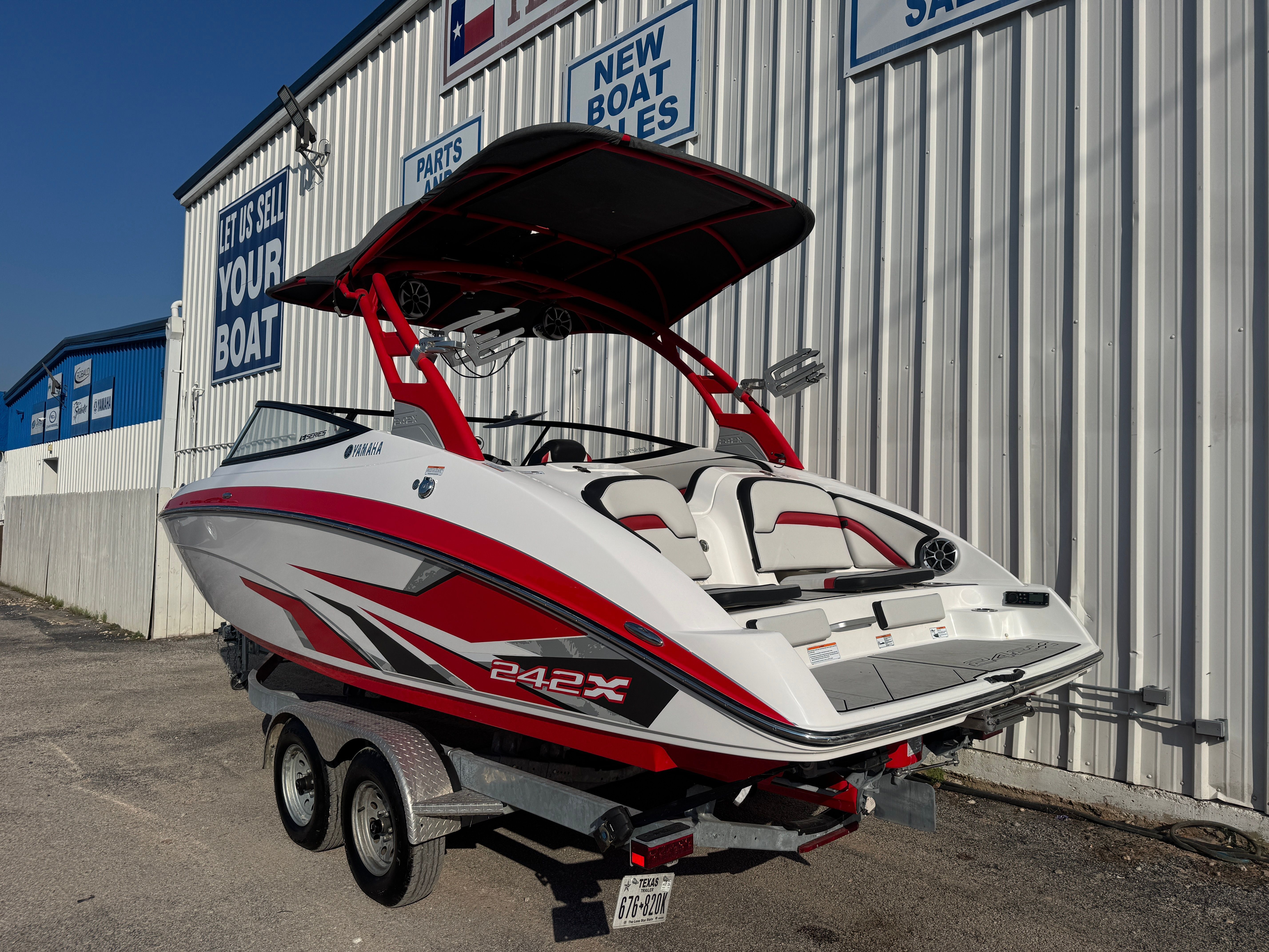 Slide: The Image of 2020 YAMAHA 242 XE - Image 4 - 4