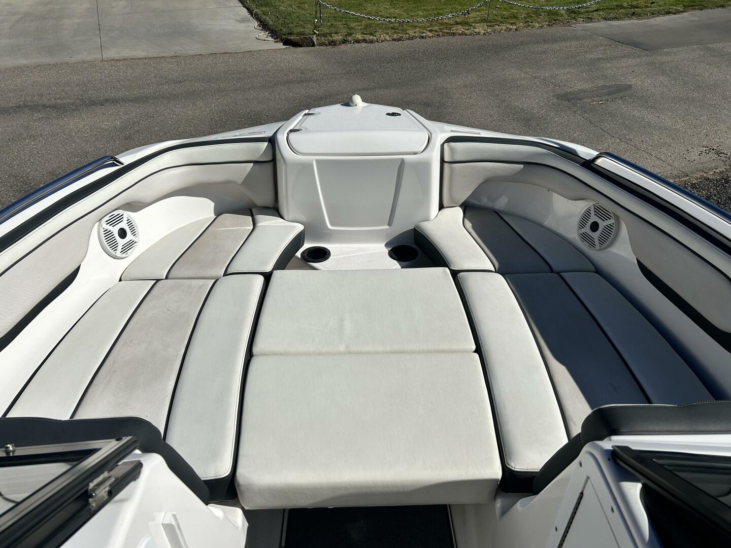 Slide: The Image of Yamaha Boats AR210 2019 - 5105103