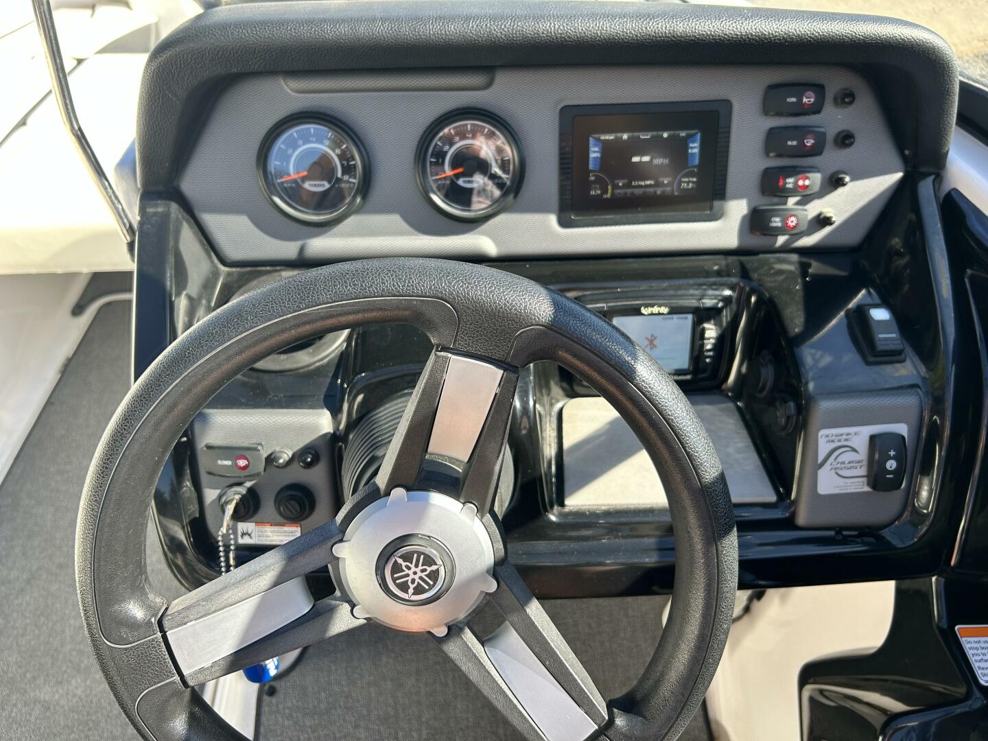 Slide: The Image of Yamaha Boats AR210 2019 - 5105104