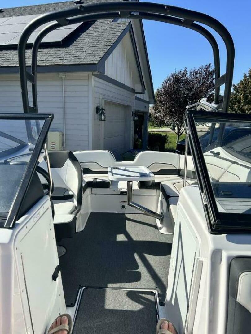 Slide: The Image of Yamaha Boats AR210 2019 - 5105105