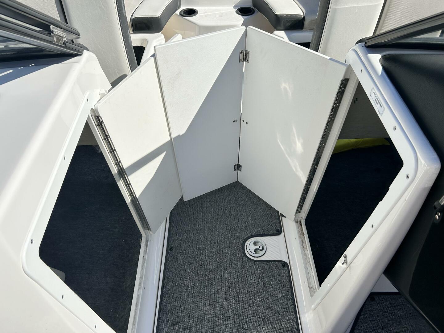 Slide: The Image of Yamaha Boats AR210 2019 - 5105112