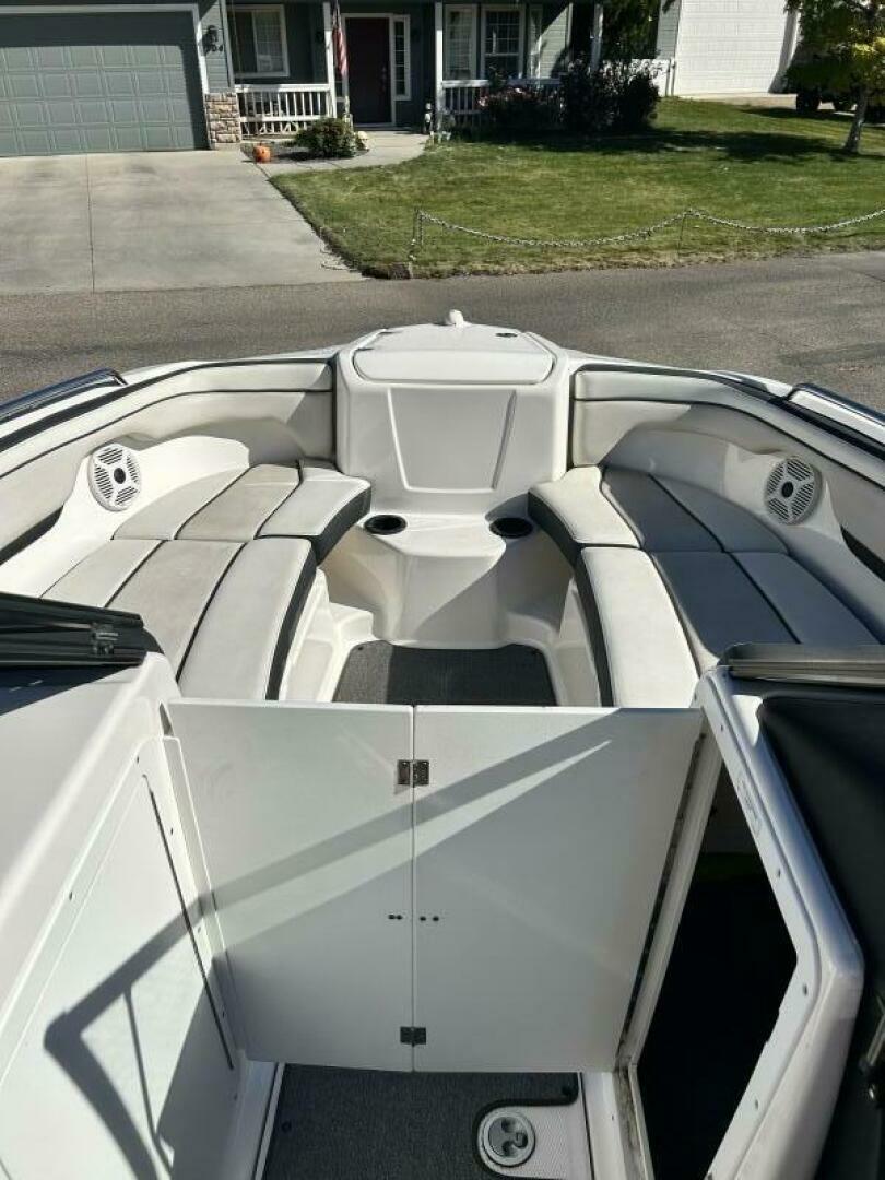 Slide: The Image of Yamaha Boats AR210 2019 - 5105114