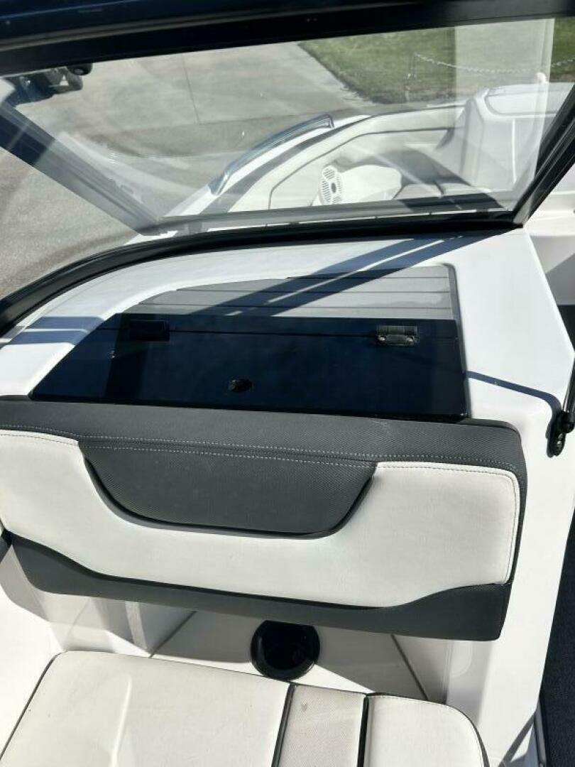 Slide: The Image of Yamaha Boats AR210 2019 - 5105117