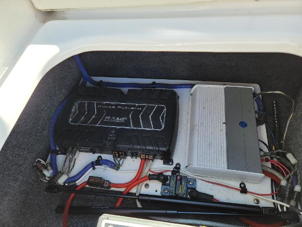 Slide: The Image of 2007 Yamaha SX210 boat electrical components and wiring setup. - 19