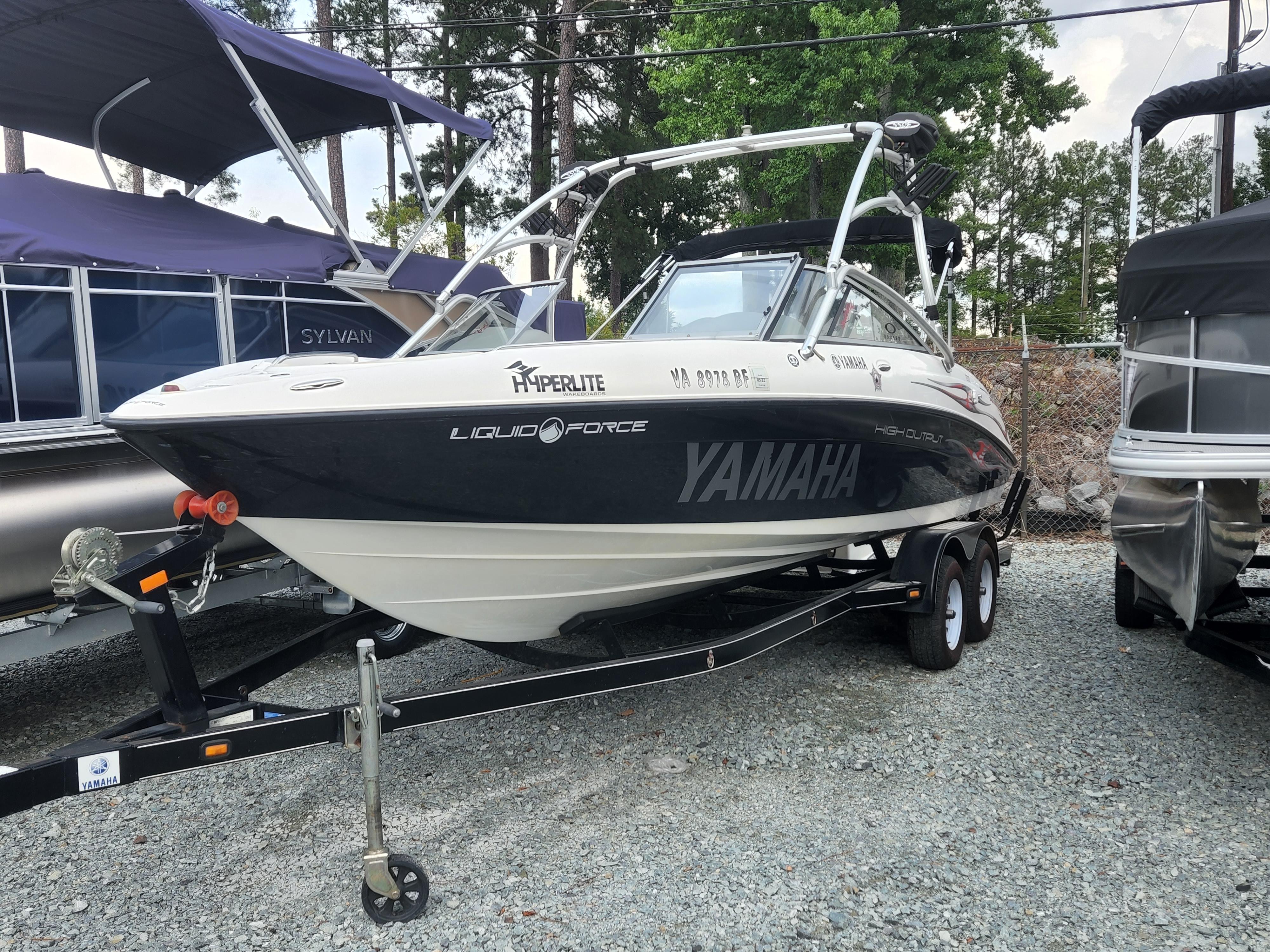 Slide: The Image of Yamaha Boats Yamaha AR 230 HO 2005 - 1