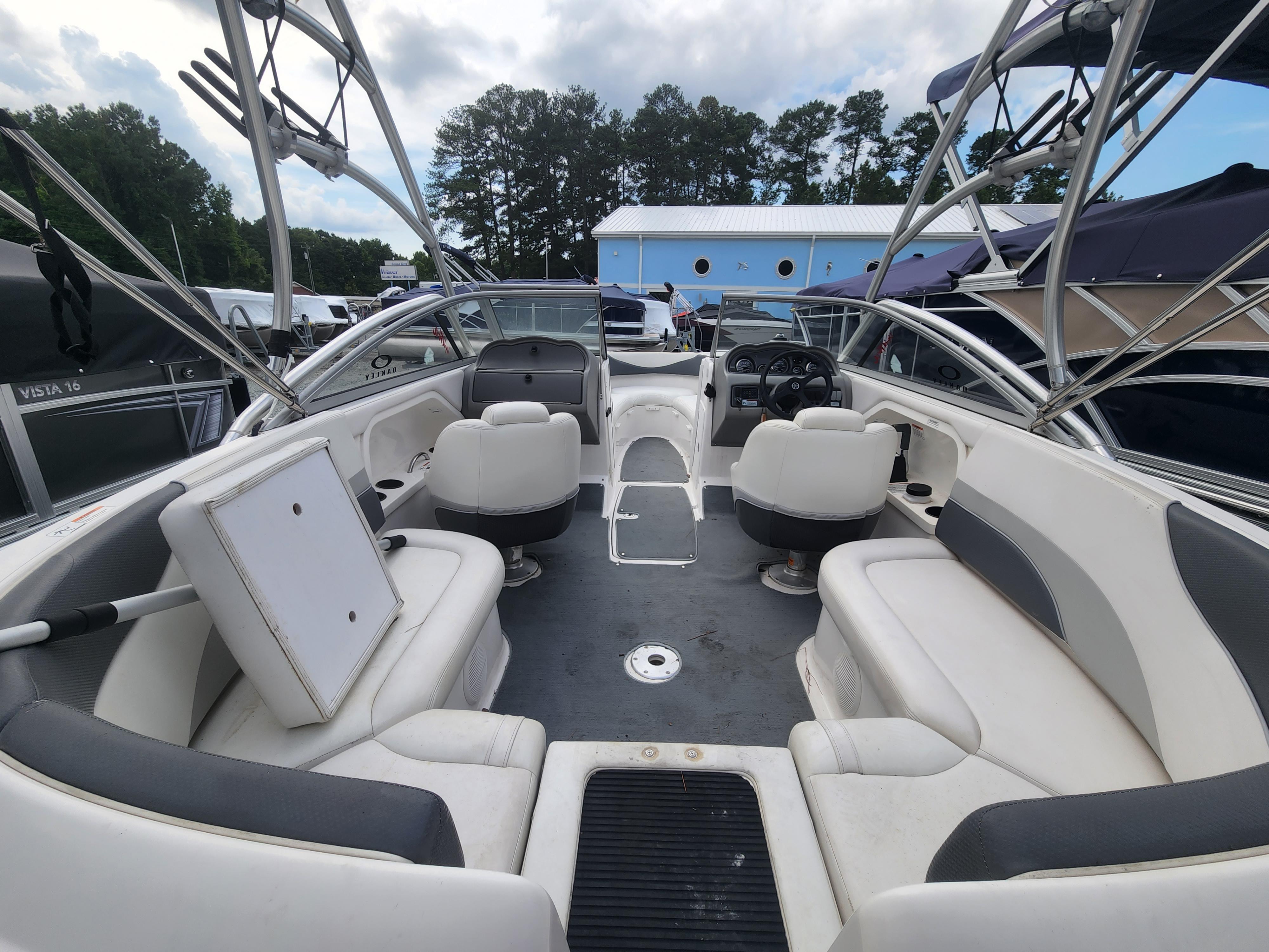 Slide: The Image of Yamaha Boats Yamaha AR 230 HO 2005 - 4