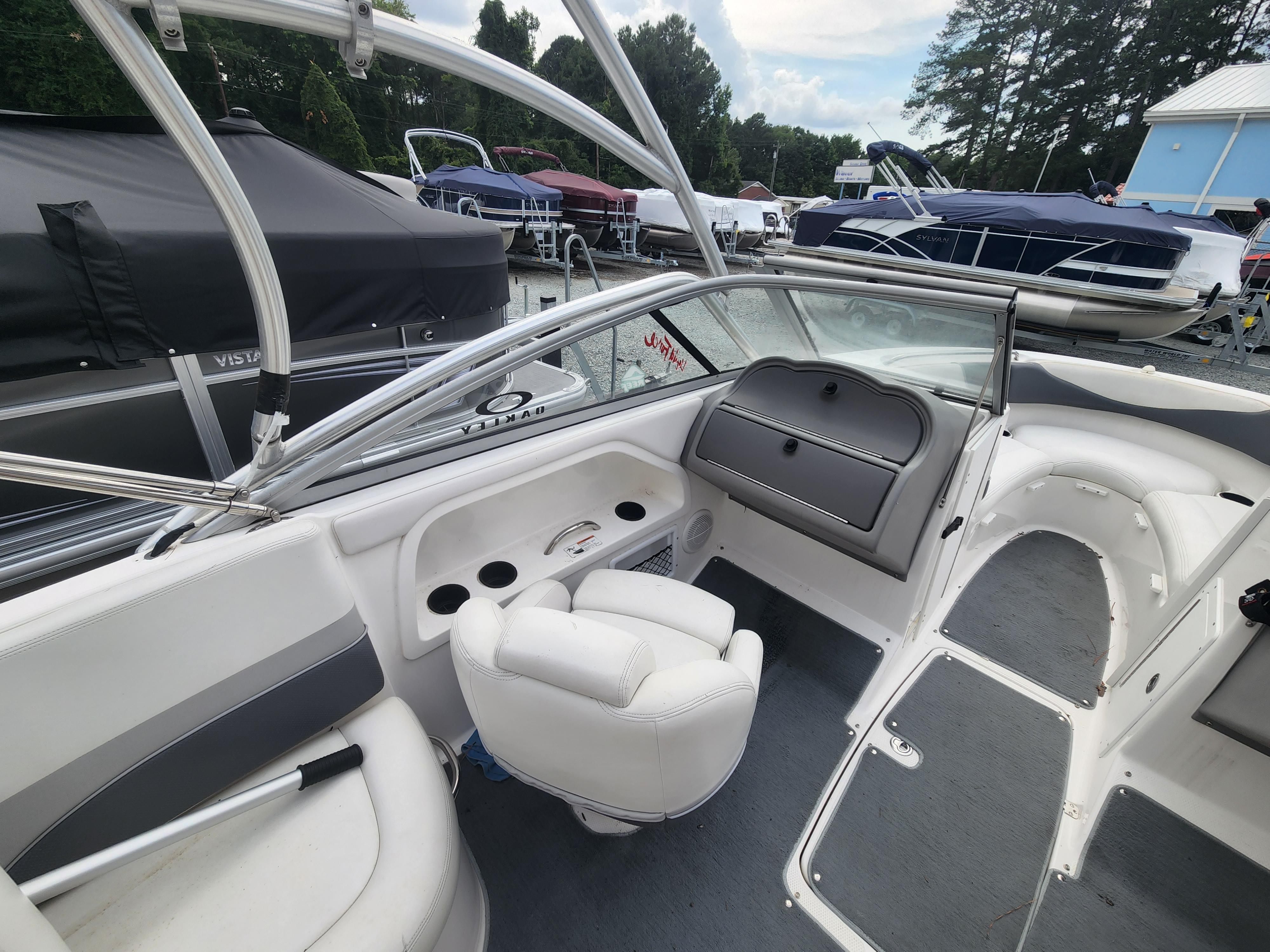 Slide: The Image of Yamaha Boats Yamaha AR 230 HO 2005 - 8