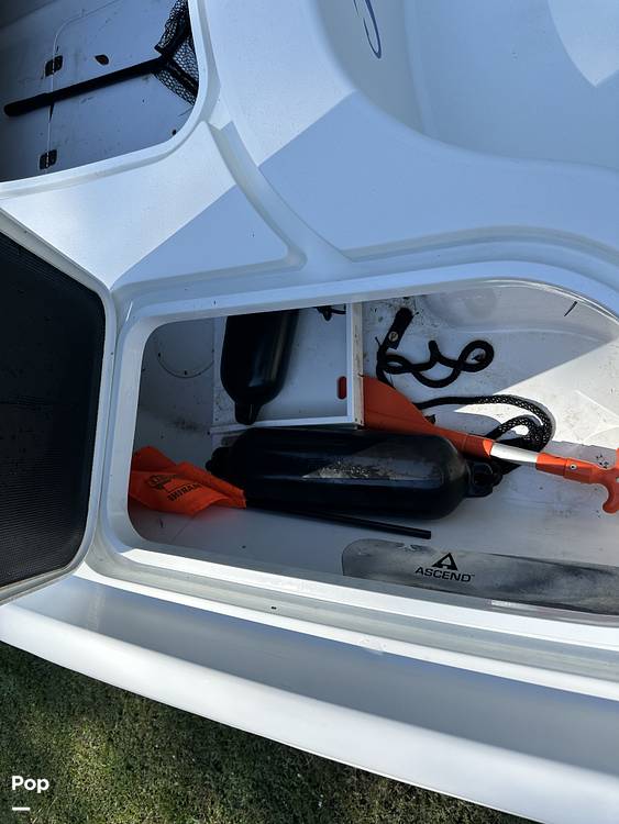 Slide: The Image of Yellowfin 24 BAY 2013 - 14685364