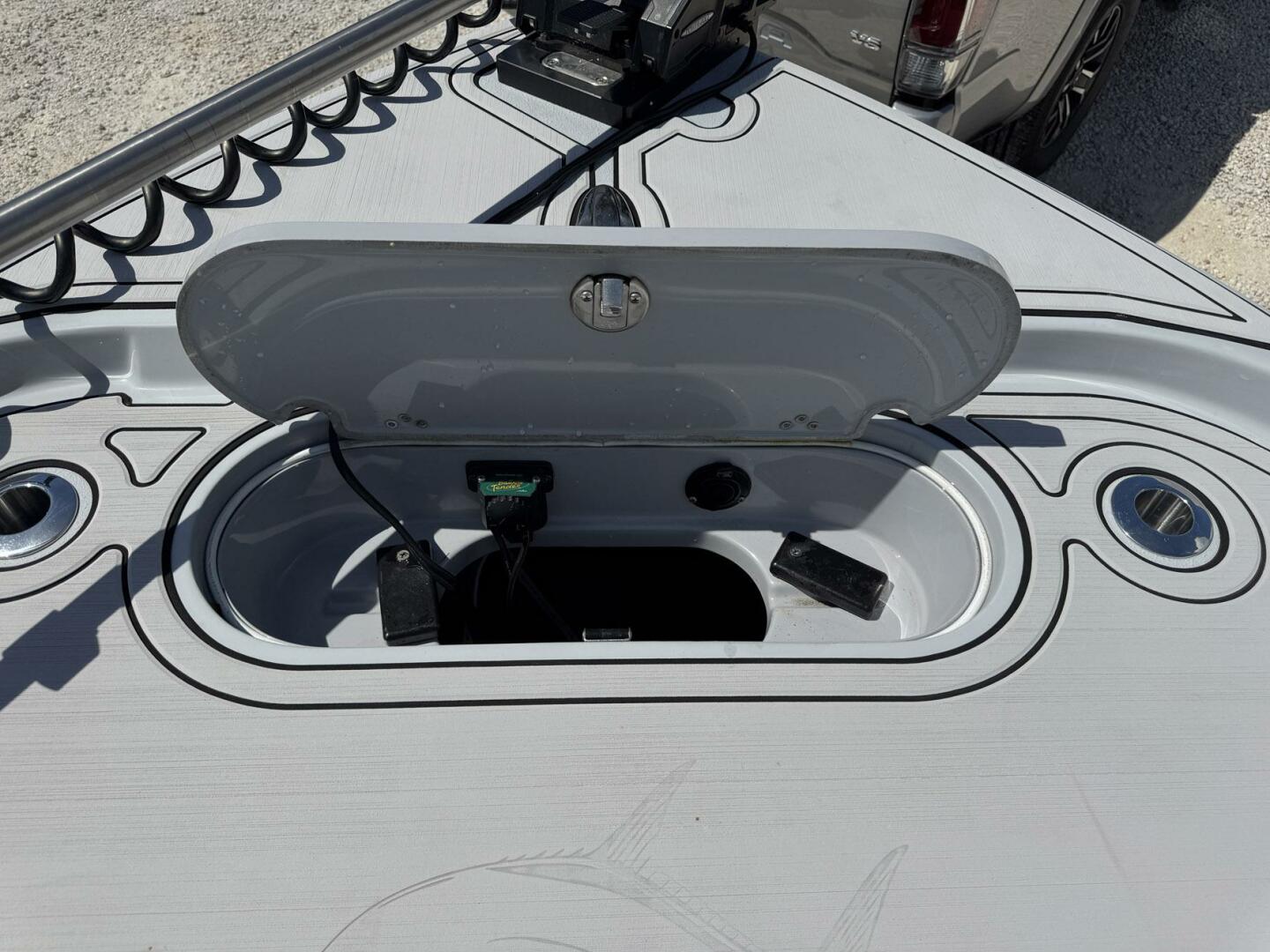 Slide: The Image of Yellowfin 24 Bay CE 2023 - 5513015