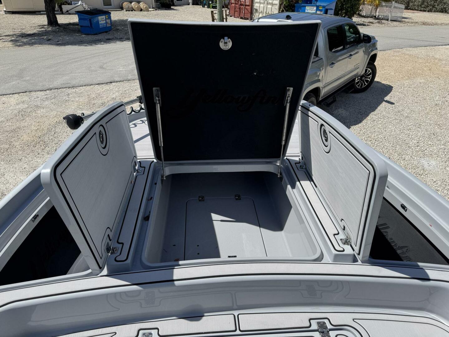 Slide: The Image of Yellowfin 24 Bay CE 2023 - 5513016