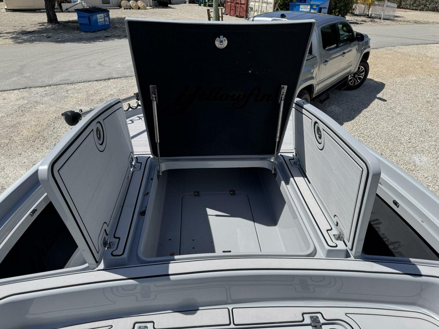 Slide: The Image of Yellowfin 24 Bay CE 2023 - 5513017