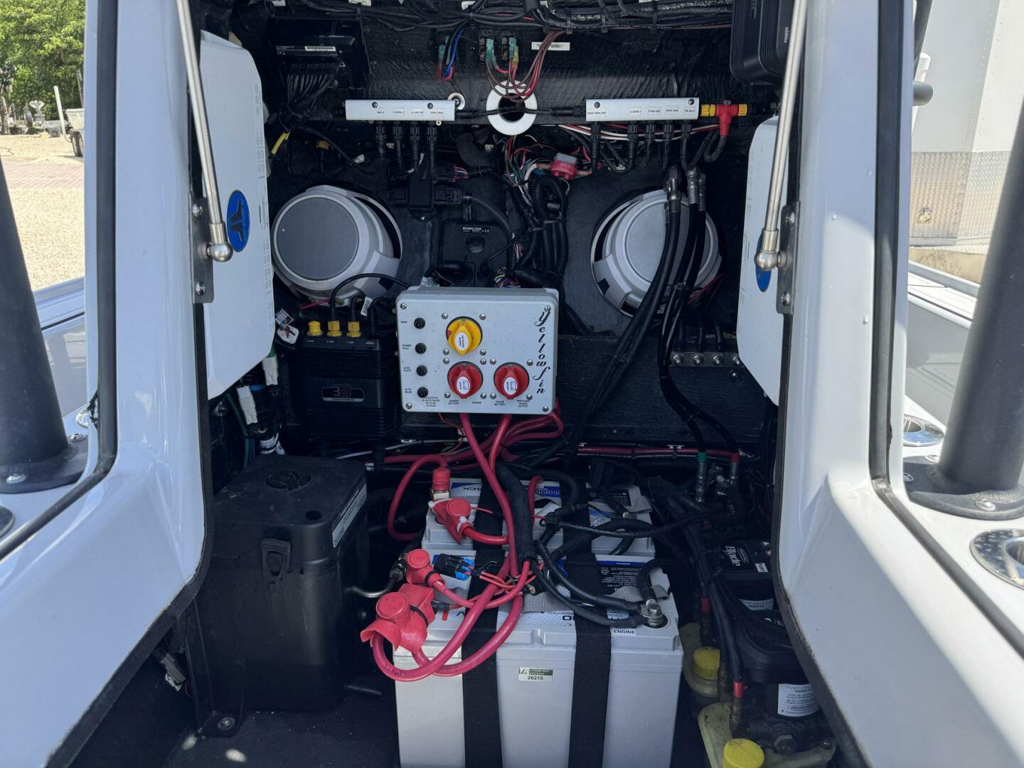 Slide: The Image of Yellowfin 24 Bay CE 2023 - 5513021