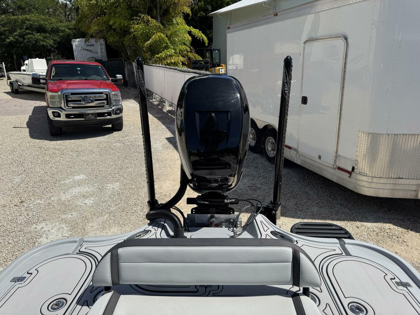 Slide: The Image of Yellowfin 24 Bay CE 2023 - 5513025